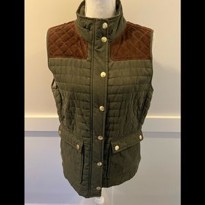 Vineyard Vines womens size medium vest